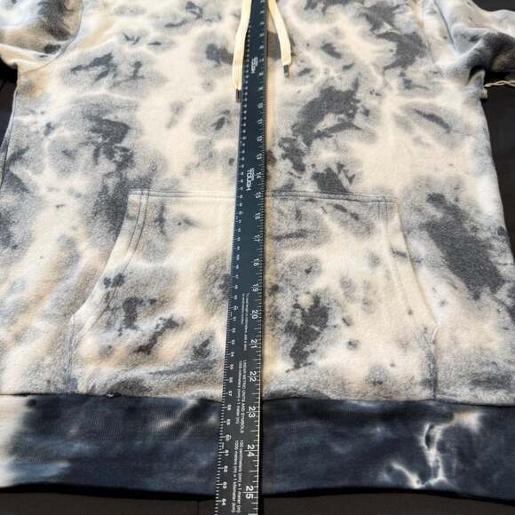 feat - Picture 4 of 9